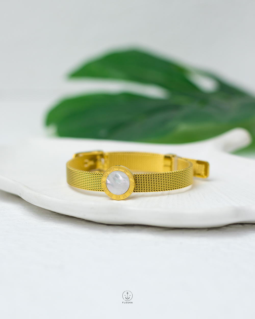 1740938860_b0619-1.jpg white bulgari watch bracelet