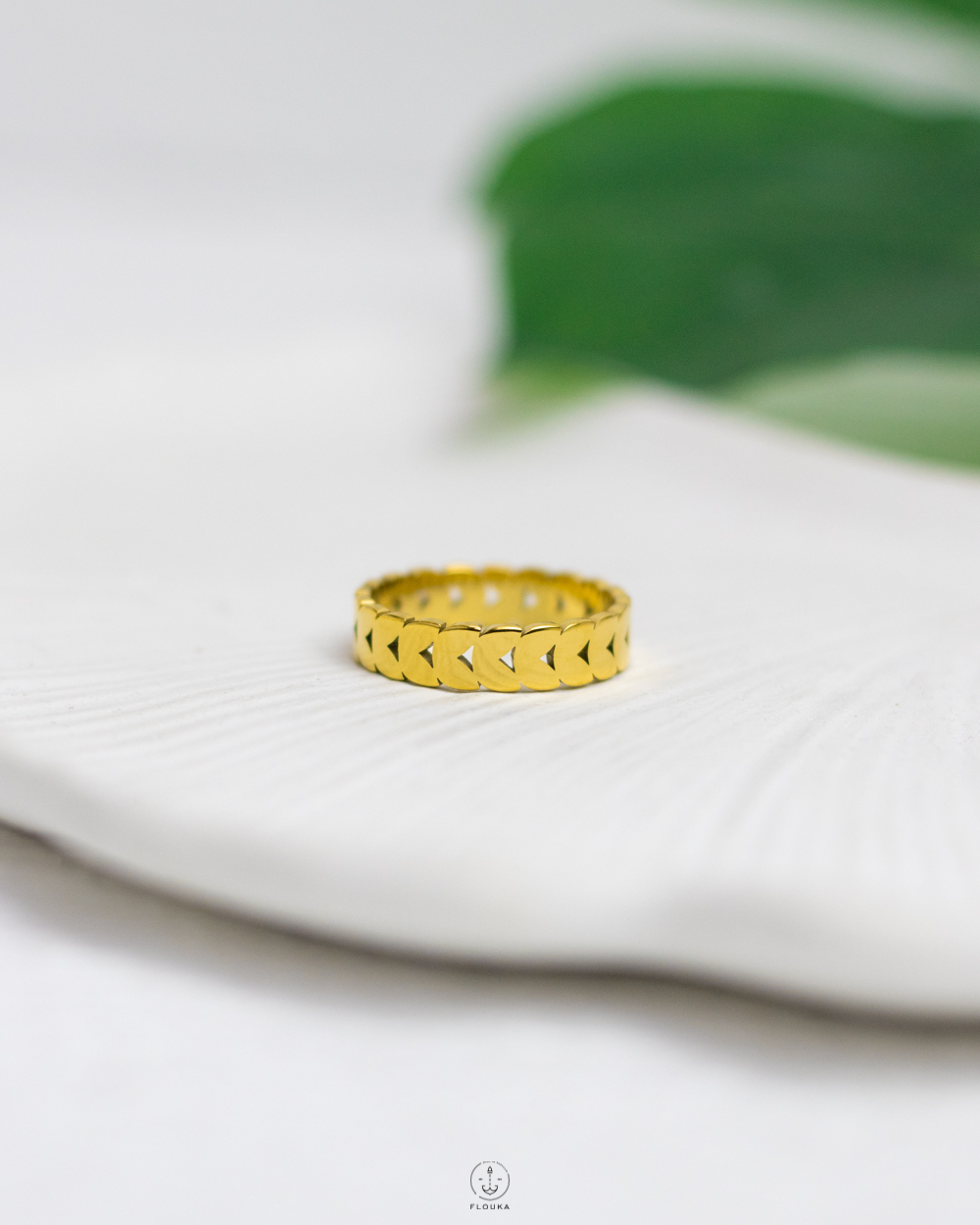 1741117929_R0271-8.jpg basic gold ring