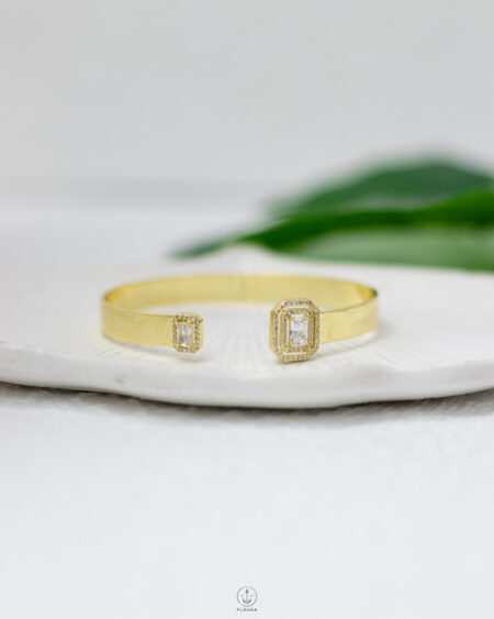 Luxury straus gold bracelet