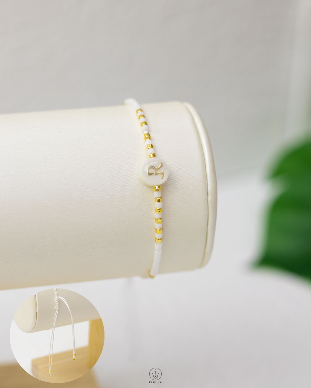 1745251826_H0028.jpg white letter ( R ) hand made bracelet