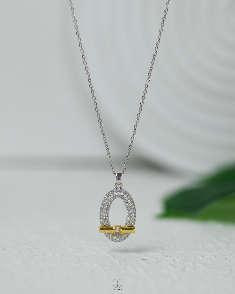 1745356121_n1427.jpg circle straus silver necklace