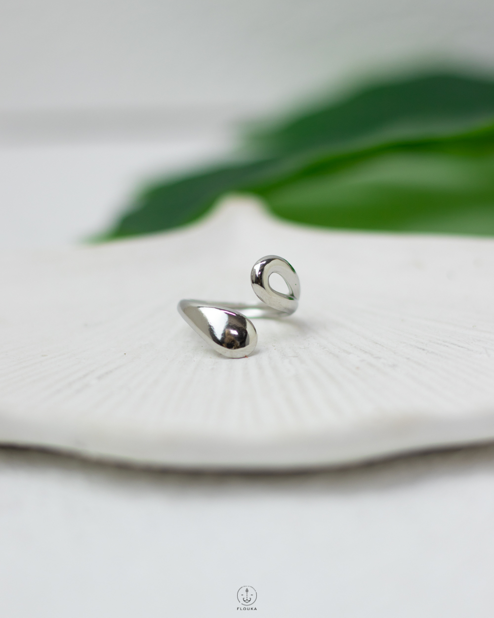 1745677375_r0630.jpg double head silver ring