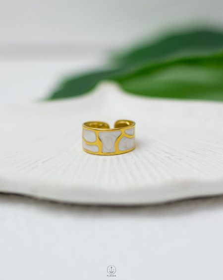 WHITE RASIN gold ring