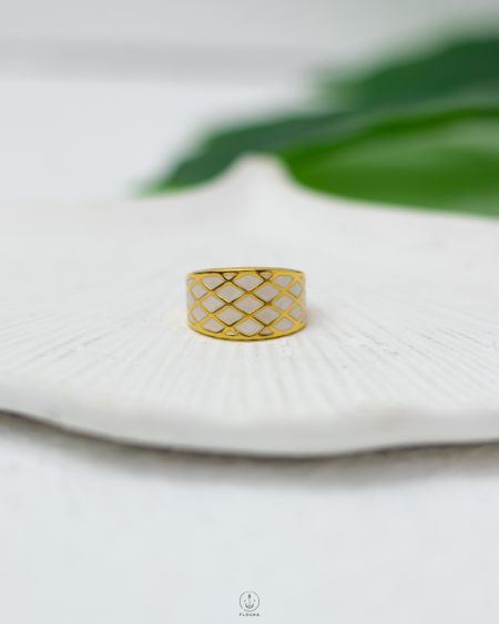 WHITE RASIN gold ring