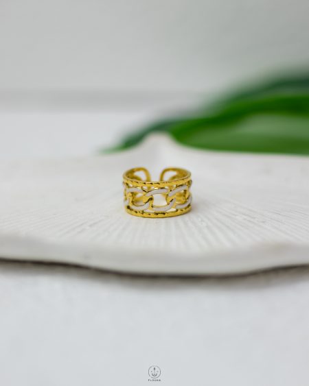 white rasin chains gold ring