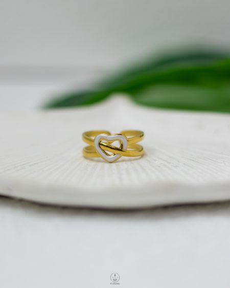 white rasin heart ring