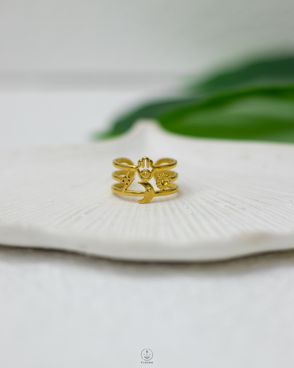 1745838565_r0719.jpg gold palm free size ring