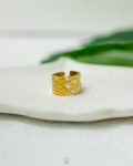 white rasin gold ring