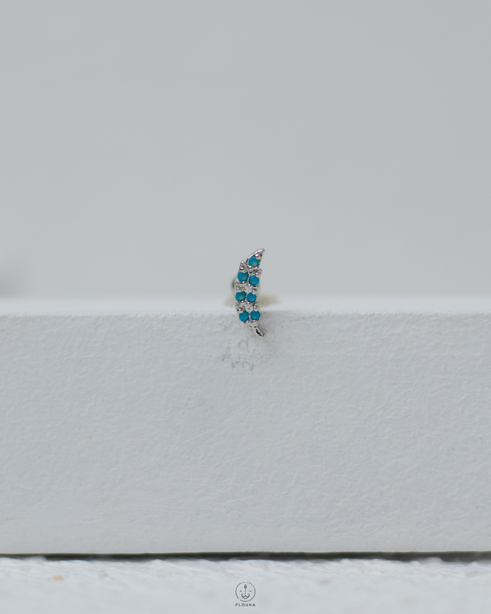 1746208513_c0060.jpg blue moon piercing