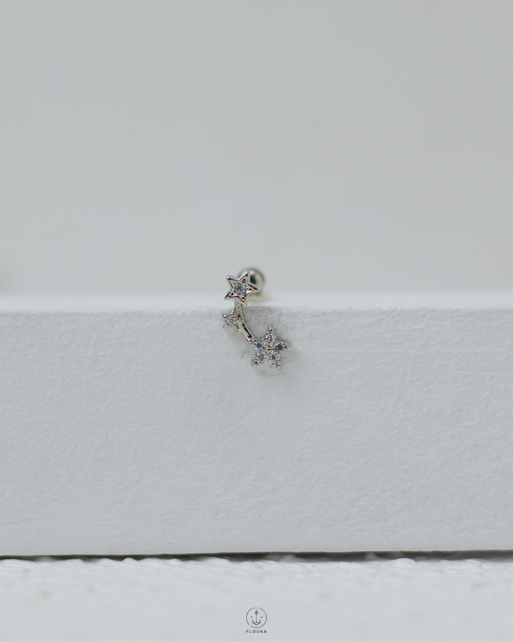 1746222141_c0092.jpg many stars strus piercing