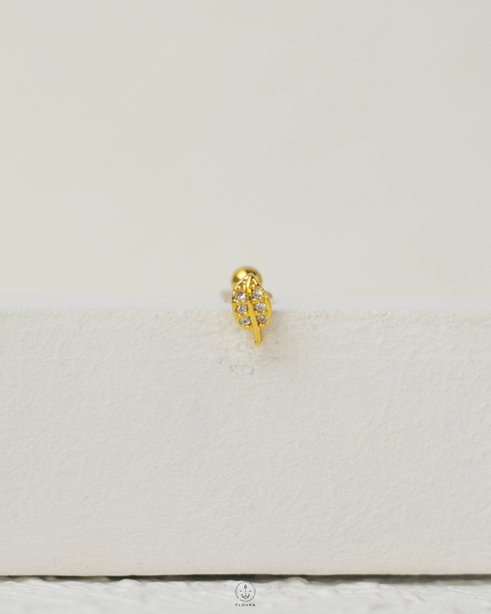 1746383350_c0124.jpg strus leaf piercing