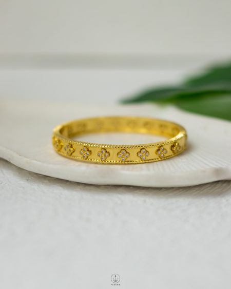 gold strus van cleef bracelet