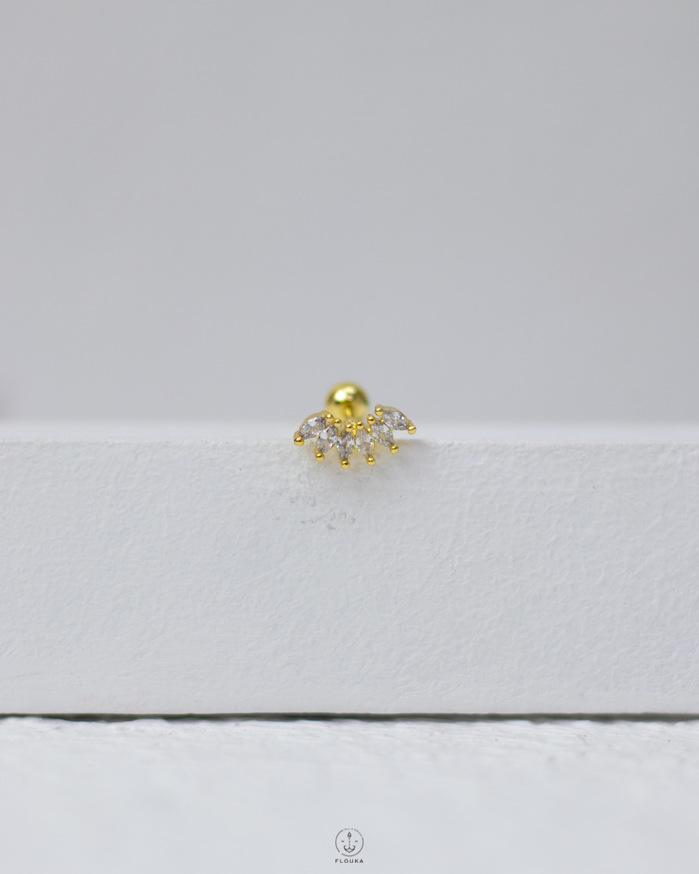 1746635860_c0120.jpg gold crown piercing