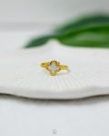 vancleef white rasin gold ring