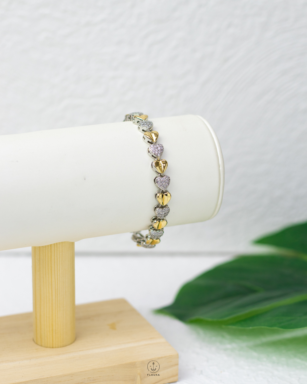 1751320361_B0851.jpg mix straus & gold hearts bracelet