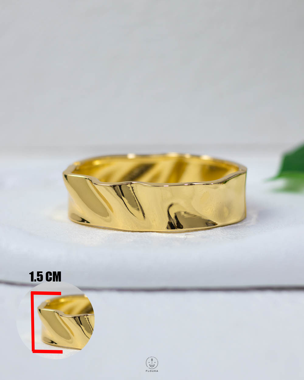 1751566648_IMG_9031.jpg easy open gold Wrinkles chanky bangel