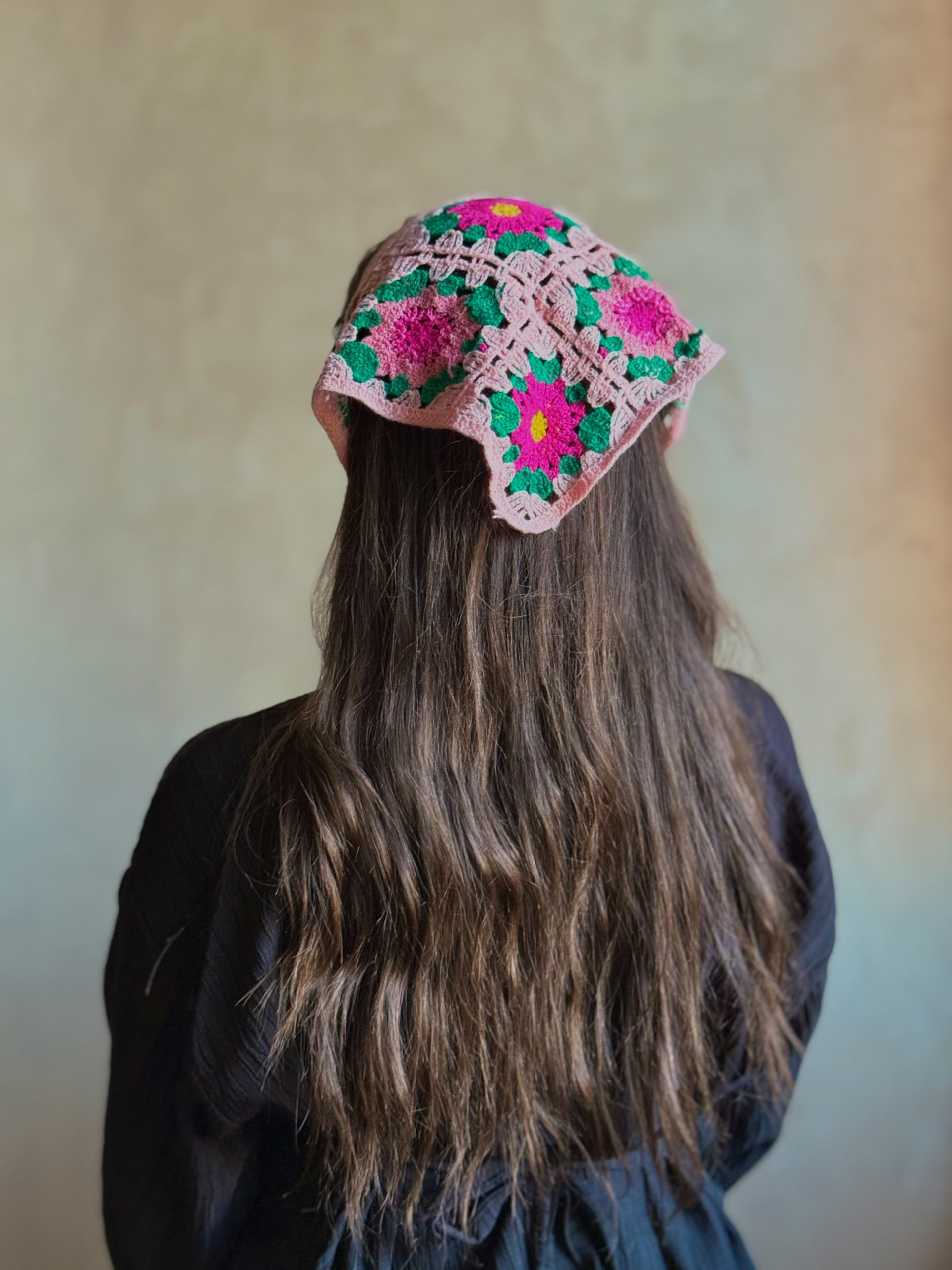 1751898163_T0023.jpg PINK&GREEN SCARF