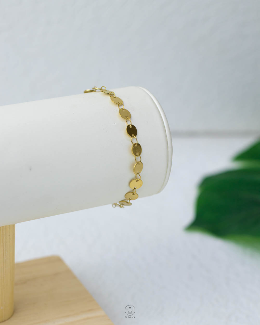 1752169666_b0910.jpg BARQ gold bracelet