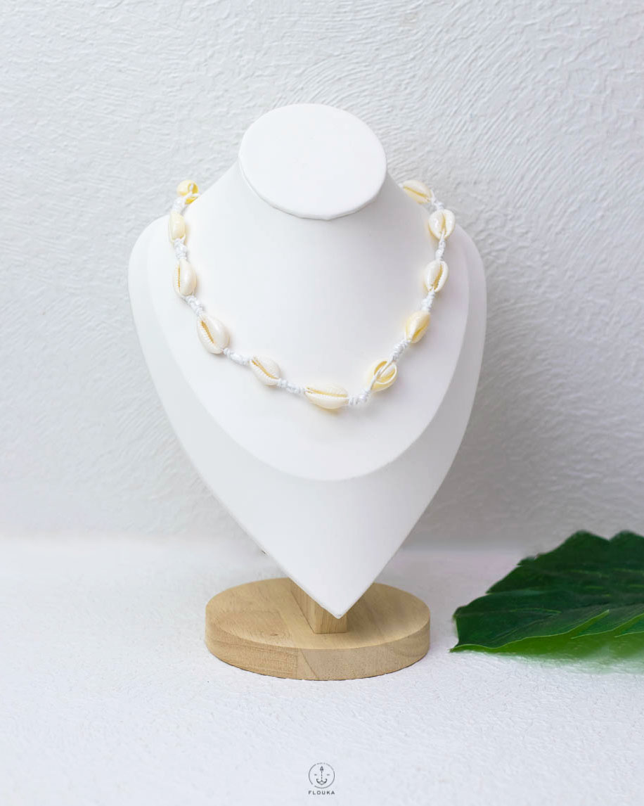 1752622430_N1582.jpg free size summer Beige seashell necklace