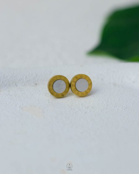 WHITE STRUAS BULGARI EARRING