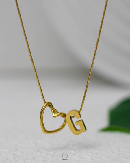 litter G gold trendy heart necklace