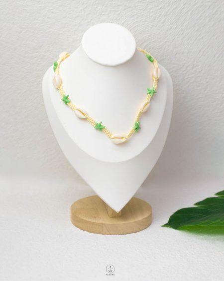free size summer Beige seashell and tiny green stars necklace