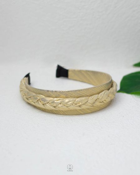 gold rope collar