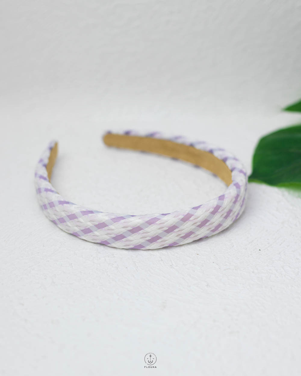 1753573843_T0109.jpg purple & white collar