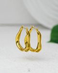 gold wavy earring