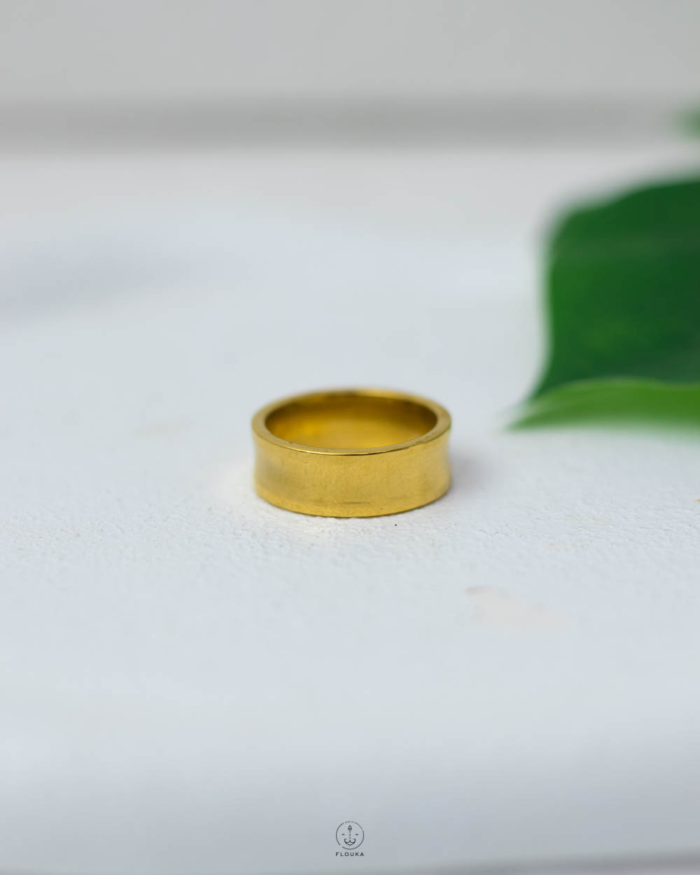 1753804066_r0885.jpg gold curve ring