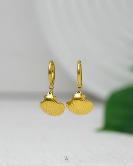 gold sea shell earring