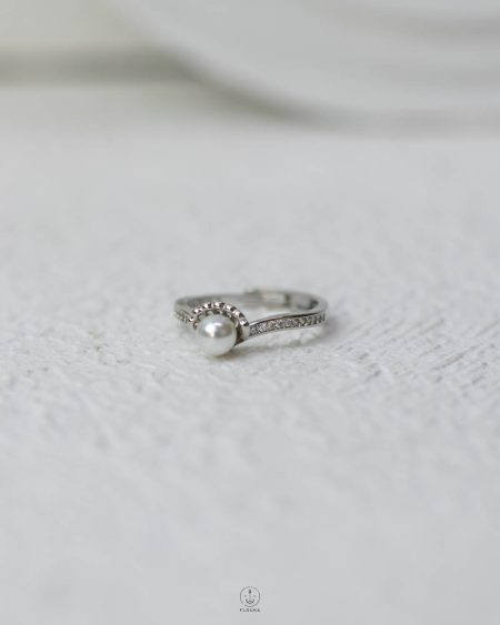 free size white beads silver ring