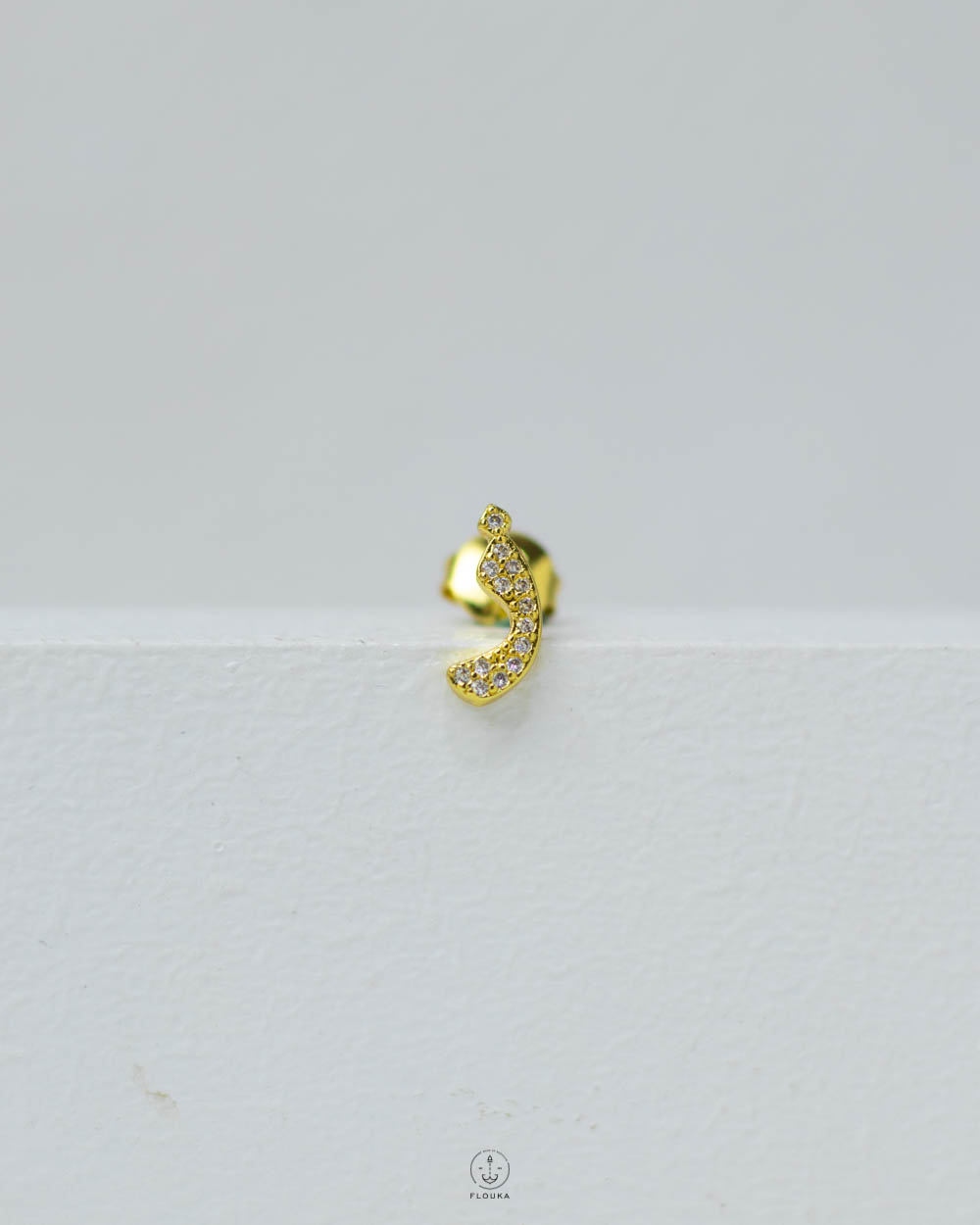 1755216475_e0577.jpg حلق استراس حرف (ز)