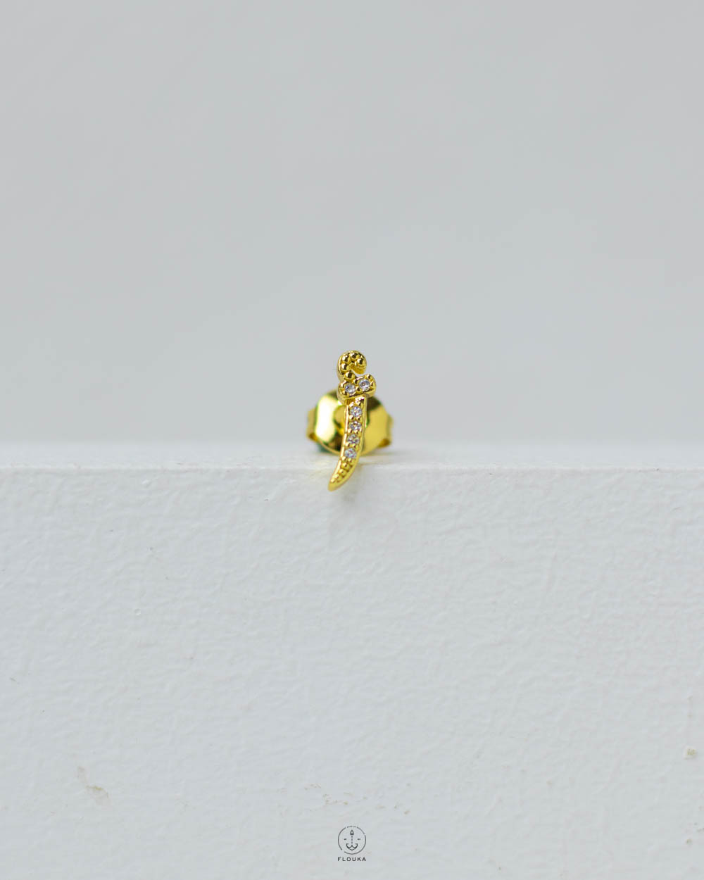 1755216860_e0582.jpg حلق استراس حرف (أ)