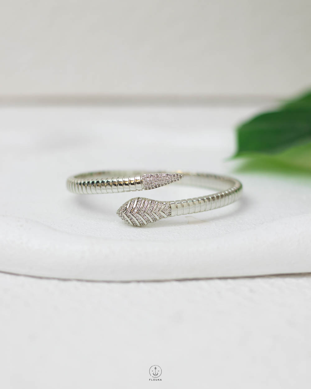 1755223666_o0762.jpg easy open straus silver snake bracelet