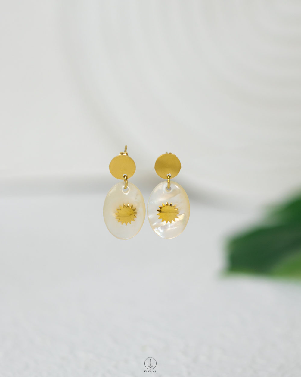 1755291205_e0568.jpg sun shine rasin earings