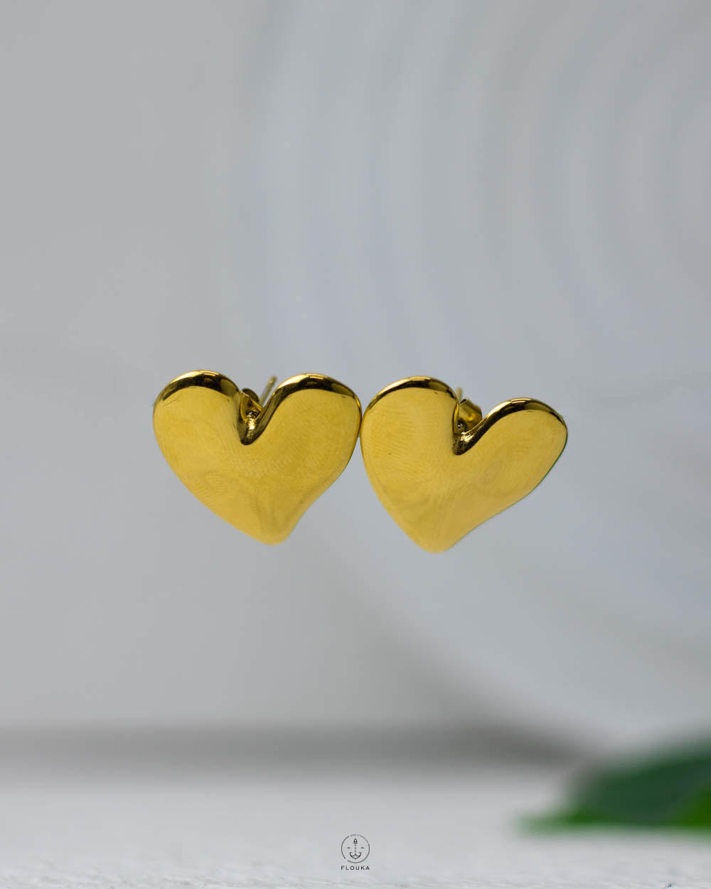 1755297734_e0721.jpg gold heart earrings