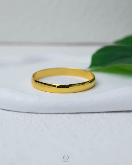 basic gold pump bracelet