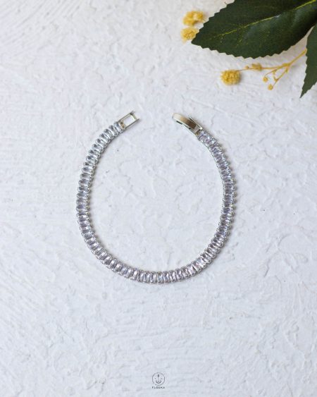 silver wide tinnes bracelet