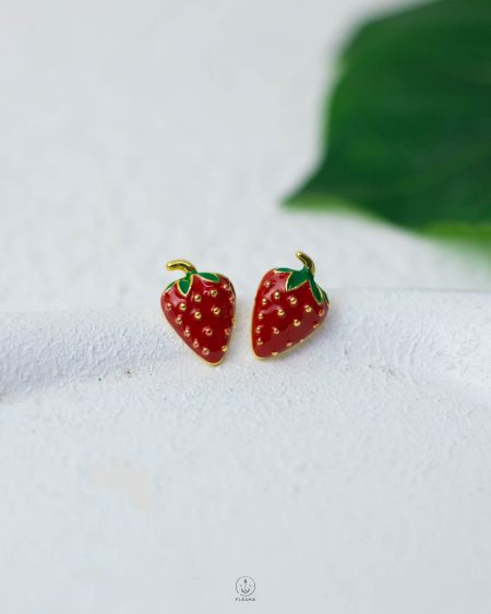 Strawberry gold earring
