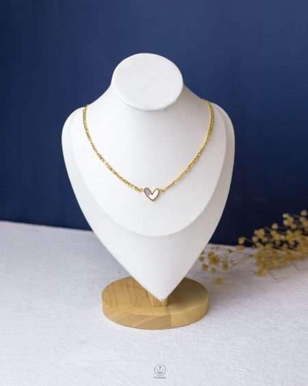 white rasin gold heart necklace