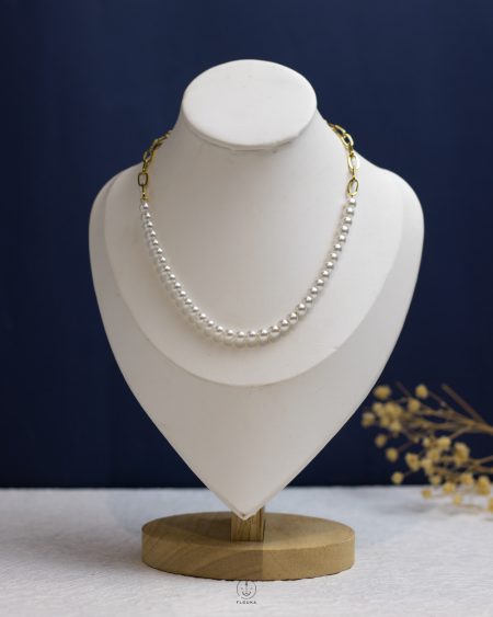 white Pearl beads gold rope necklace
