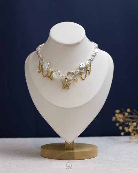 sea animals & white Pearl beads necklace