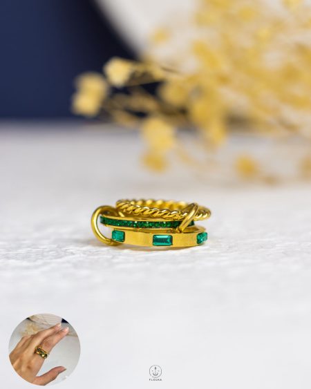 triple green struas gold ring