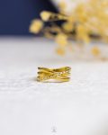 gold struas ring