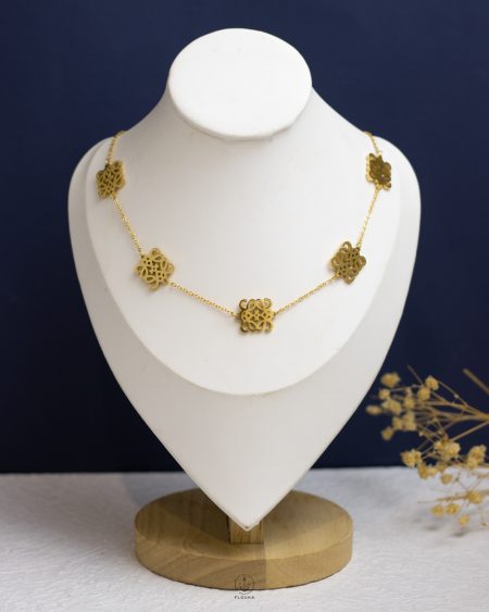 many gold loewe necklace