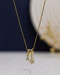 white struas flower gold necklace