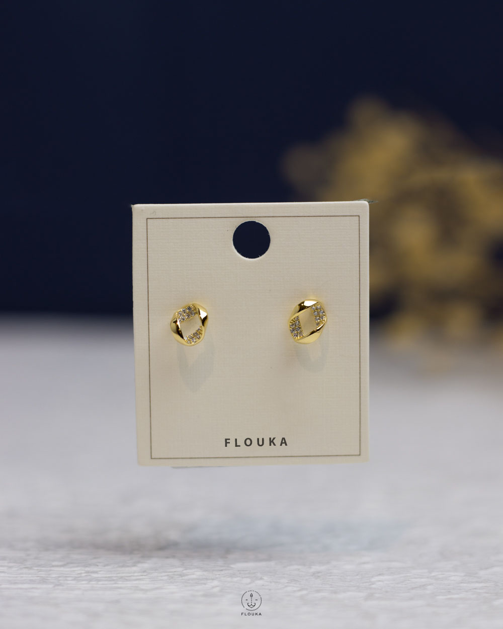 1759418275_e0822.jpg struas gold curve circle earring