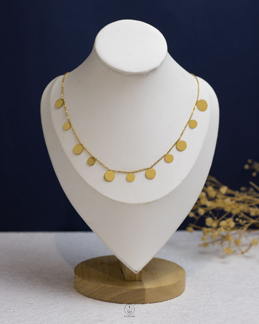1759423101_n1948.jpg many gold circle necklace