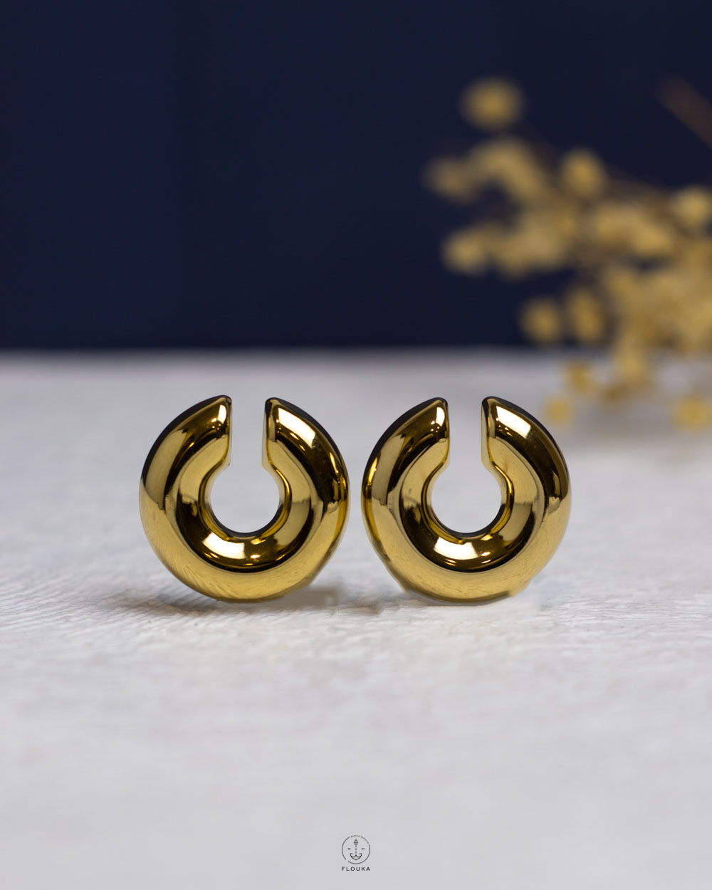 1759511956_c0154.jpg gold fake circle piercing